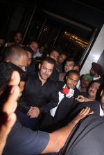Salman Khan at Preity Zinta Wedding Reception in Mumbai on 13th May 2016